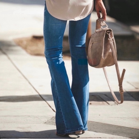 Kancan Mid Rise Flare Bootcut Bellbottoms Light Washed Jeans Multi Sizes NWT - Picture 7 of 15